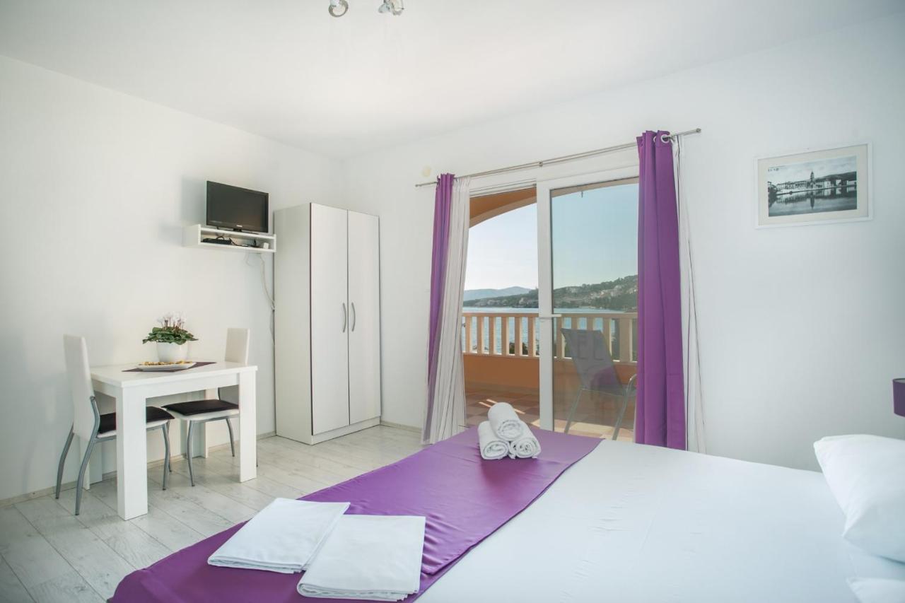 Kaja - Right Next To The Beach Apartment Trogir Exterior photo