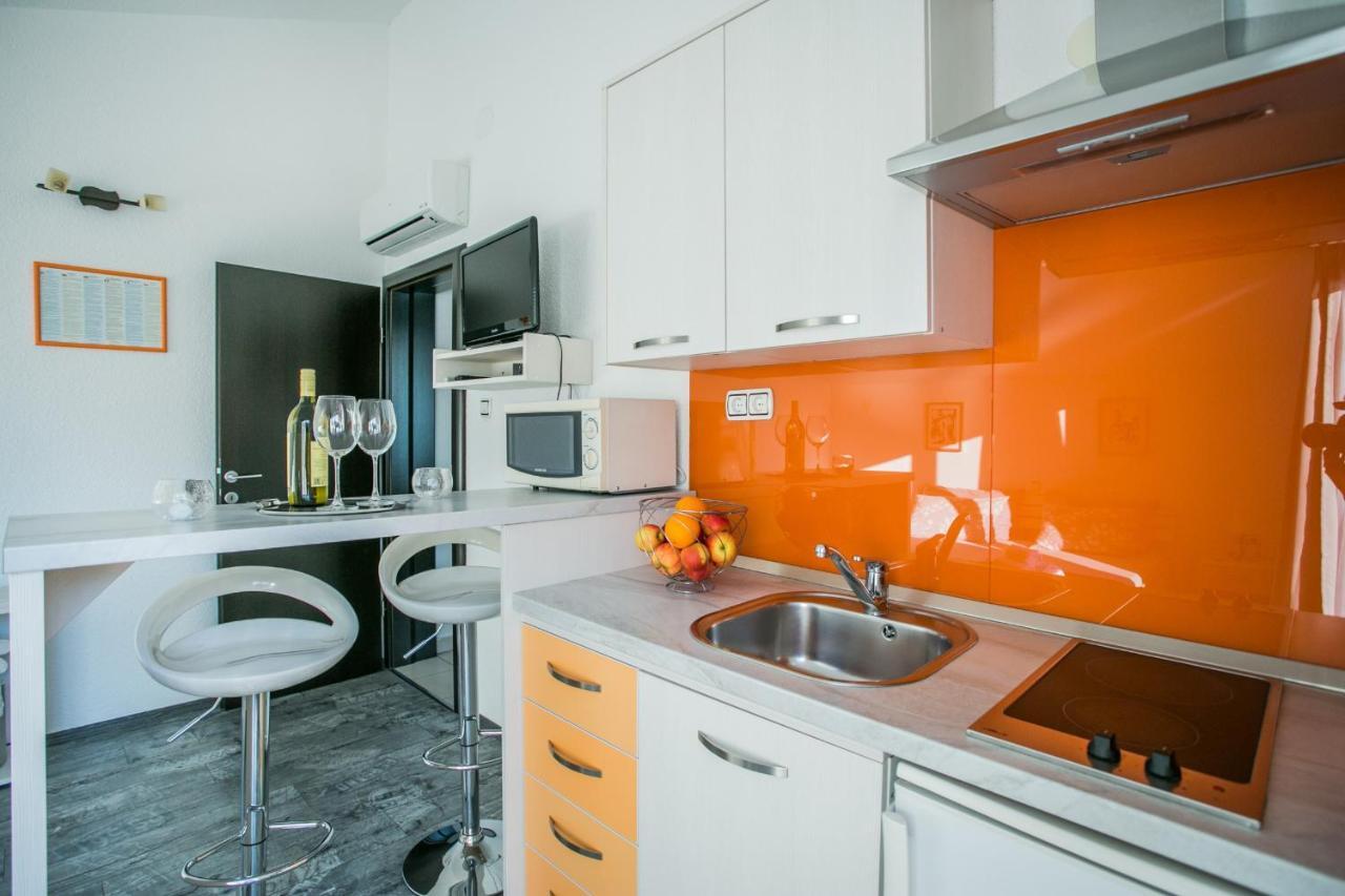 Kaja - Right Next To The Beach Trogir Exterior photo