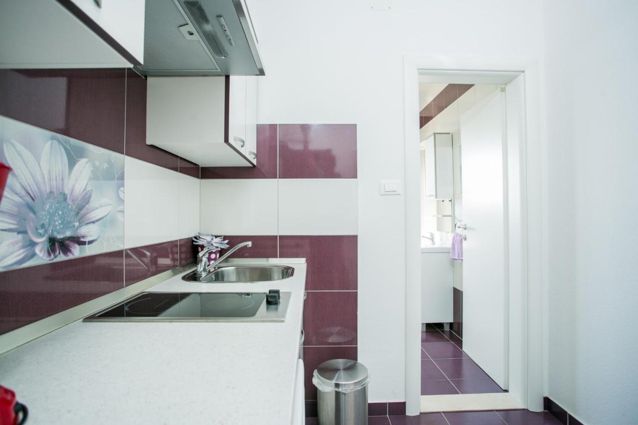 Kaja - Right Next To The Beach Trogir Exterior photo