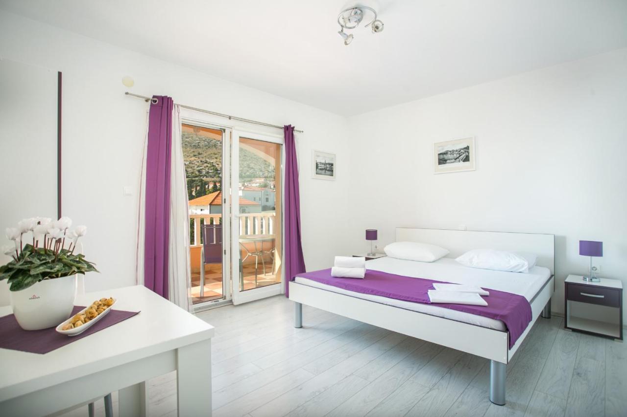 Kaja - Right Next To The Beach Trogir Exterior photo